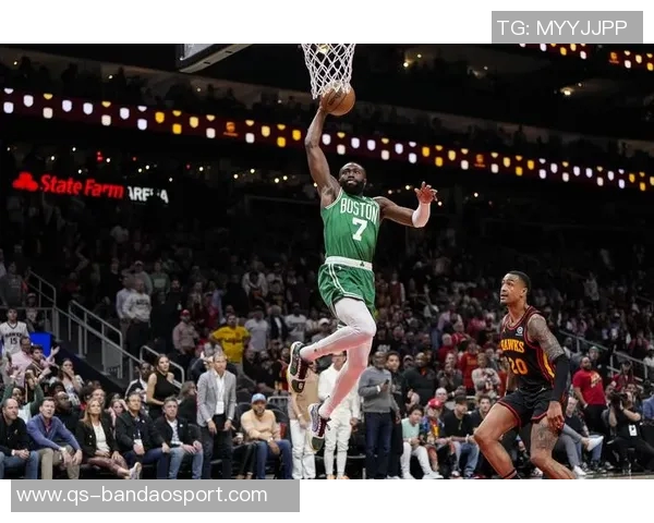 末节狂砍14分杰伦布朗展现关键球员风范马祖拉称赞其攻防全力以赴 末节狂砍14分杰伦布朗展现关键球员风范马祖拉称赞其攻防全力以赴