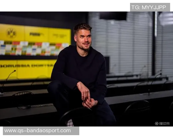 多特蒙德宣布与34岁门将迈尔续约至2027年,继续为球队贡献力量 多特蒙德宣布与34岁门将迈尔续约至2027年,继续为球队贡献力量