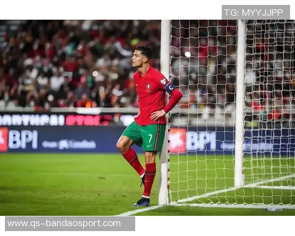 C罗梅开二度助力球队获胜并荣获上轮沙特联最佳进球奖杯