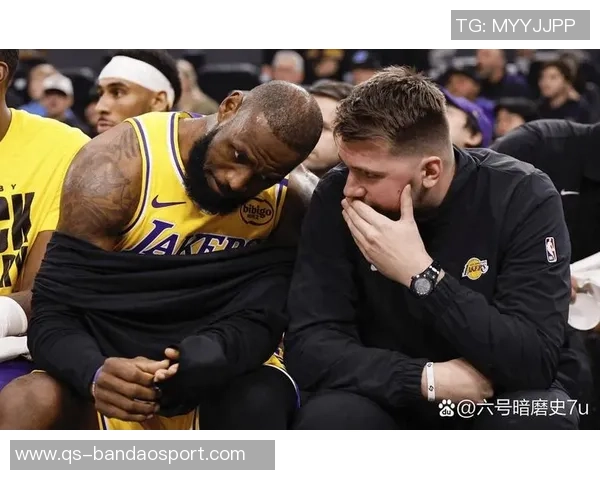 湖人客场表现大幅提升目前战绩8胜2负仅次于雷霆和活塞 湖人客场表现大幅提升目前战绩8胜2负仅次于雷霆和活塞