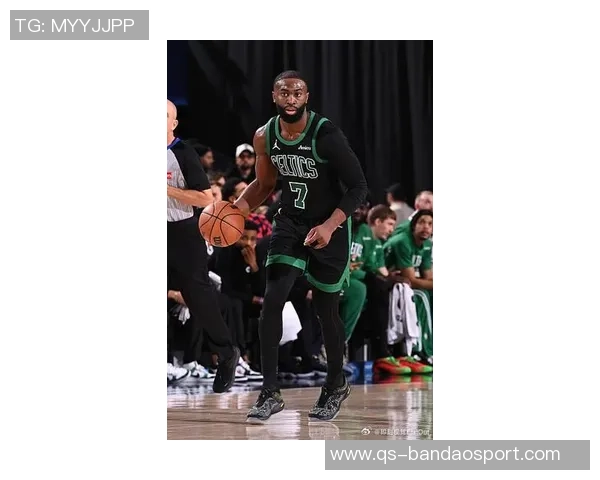 杰伦布朗自信宣言称自己为联盟最佳攻防一体球员投篮无所不能 杰伦布朗自信宣言称自己为联盟最佳攻防一体球员投篮无所不能