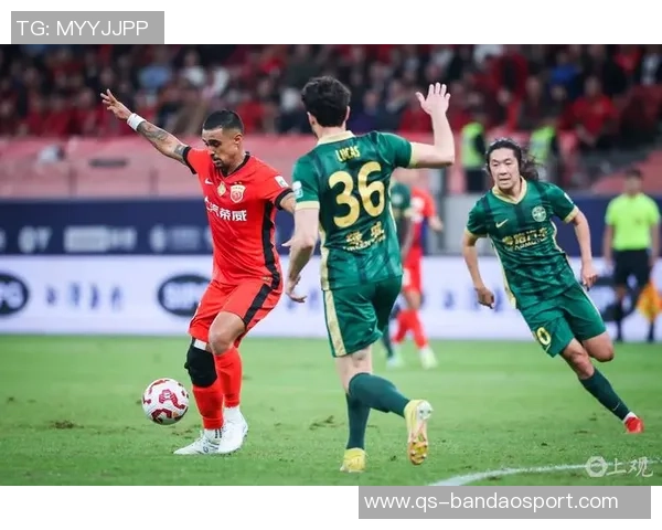 海港队只需末轮拿一分即可锁定中超三连冠优势明显前景乐观