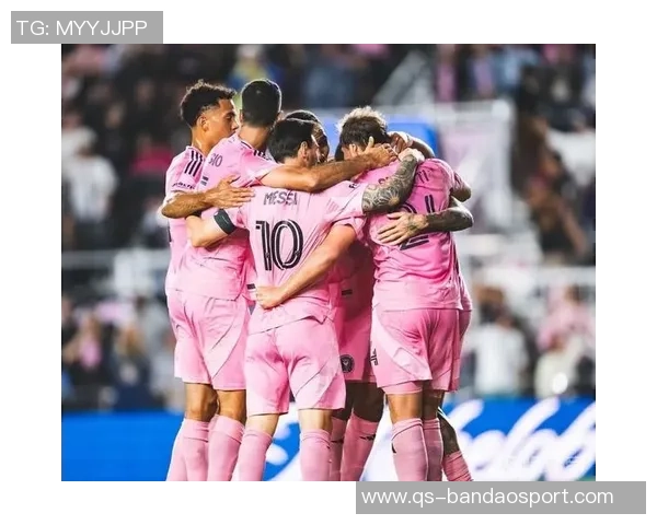 冲击最后一冠阿尔巴社媒晒合照激励队友共同争夺荣誉