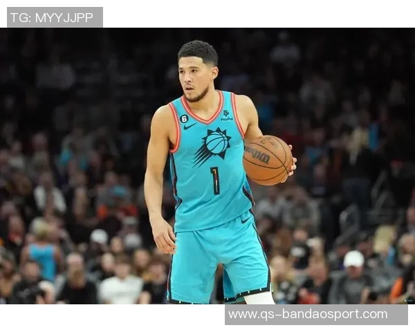 布克表现出色18投7中罚球11中8砍下24分5板7助助力球队赢球 布克表现出色18投7中罚球11中8砍下24分5板7助助力球队赢球