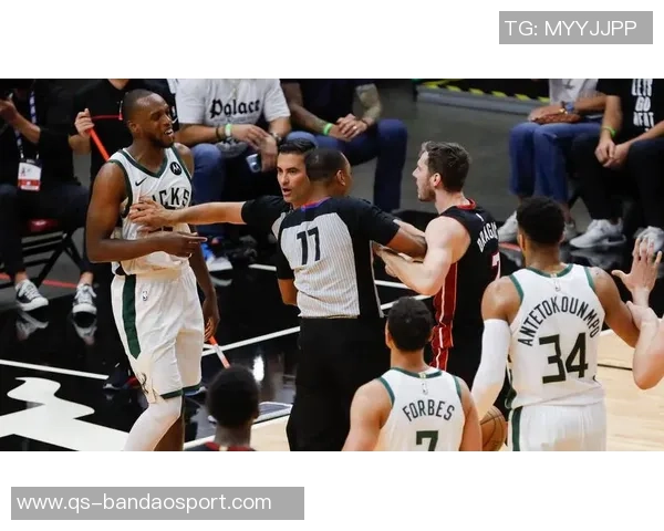 替补梅里尔表现出色五记三分助球队赢得胜利首末节各得11分 替补梅里尔表现出色五记三分助球队赢得胜利首末节各得11分